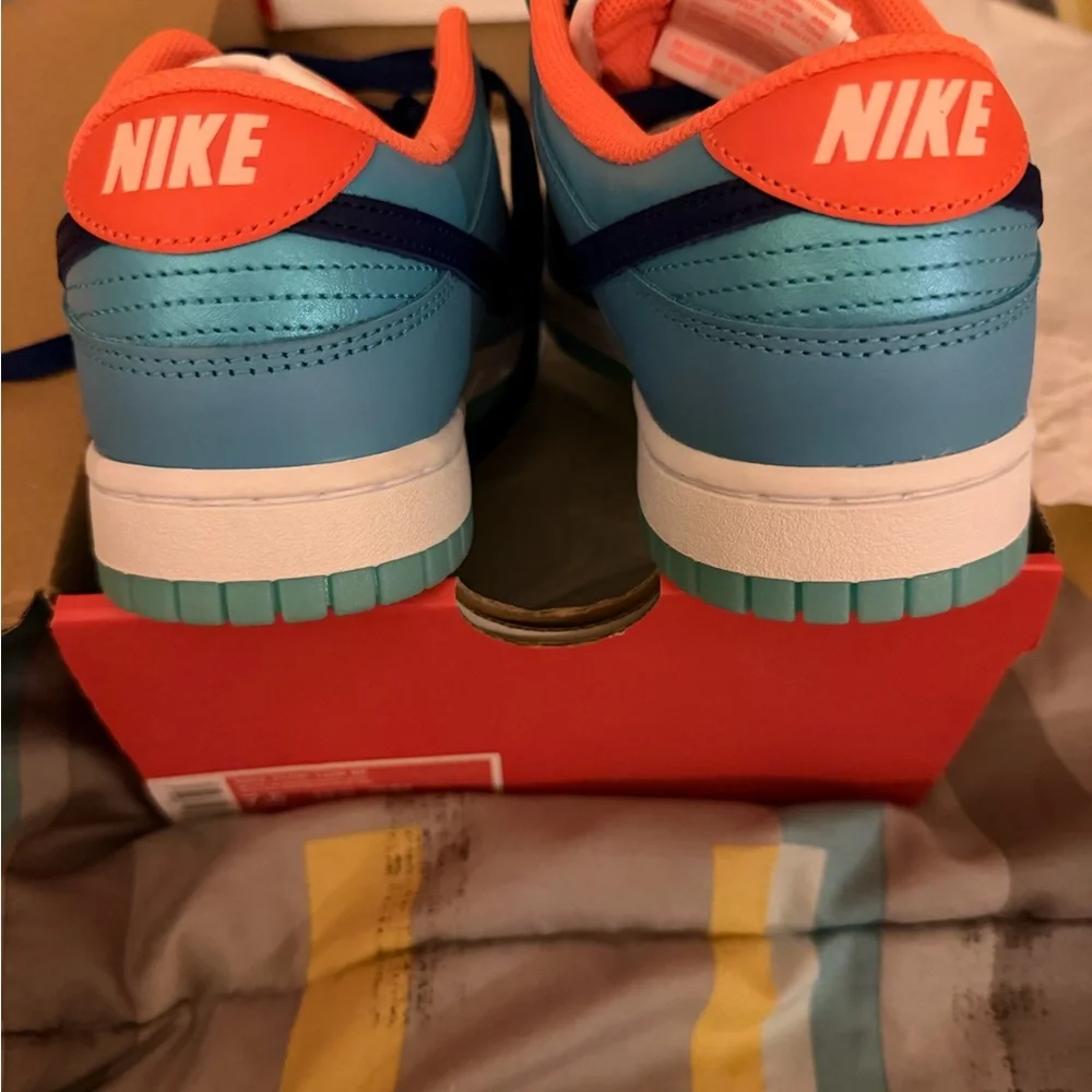 Nike Dunk Low SE "Baltic Blue/Deep Royal Blue/Total Orange" - Picture 3 of 7